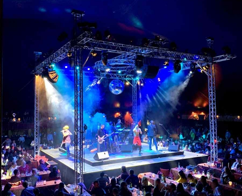 Weihnachtsfeierzauber Hamburg Deutschlands größte Dinnershow